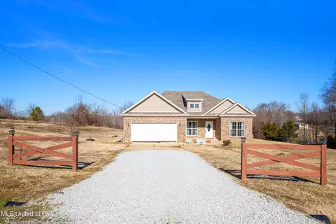 317 Beechtree Ln, Byhalia, MS 38611