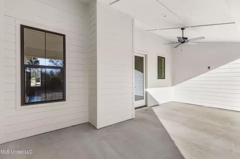 Exterior - 105 Lewis Farms Dr, Madison, MS 39110 photo 2 of 4