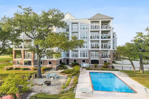 1100 W Beach Blvd #209, Pass Christian, MS 39571