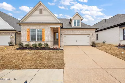 785 E Quitman Ct, Nesbit, MS 38651