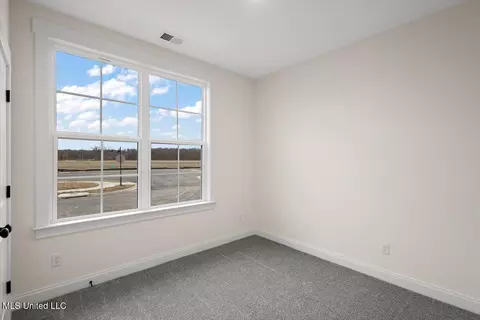 Bedroom - 785 E Quitman Ct, Nesbit, MS 38651 photo 4 of 7