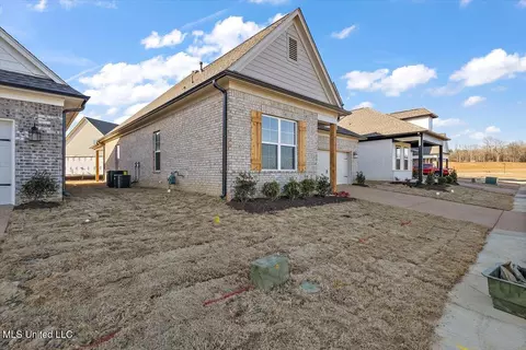 Exterior - 785 E Quitman Ct, Nesbit, MS 38651 photo 4 of 7