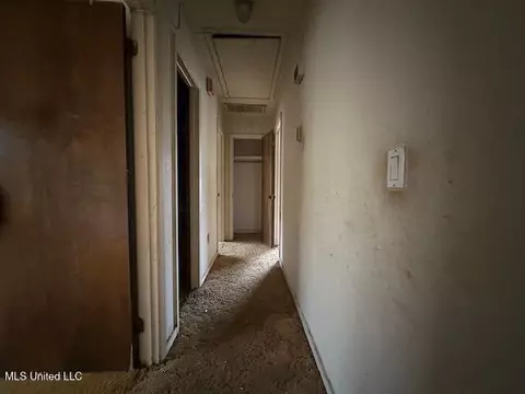 Entry Way - 468 Glenco Ave, Jackson, MS 39209 photo 2 of 2