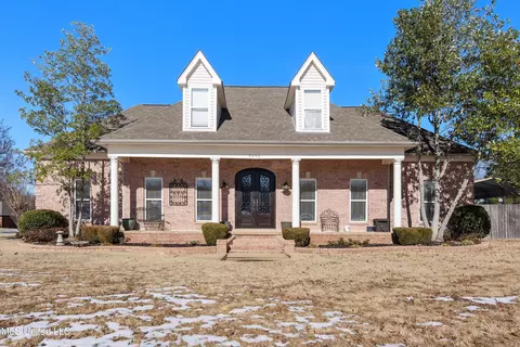 5650 Paloma Dr, Olive Branch, MS 38654