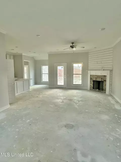 121 Southern Oak Way, Canton, MS 39046 photo 2