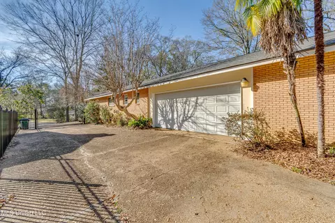 930 Buckley Dr, Jackson, MS 39206 photo 32