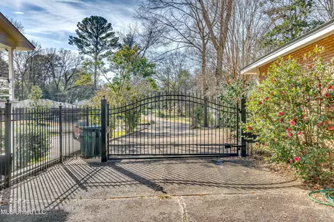 930 Buckley Dr, Jackson, MS 39206 photo 33