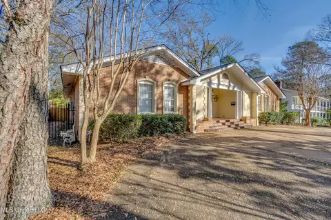 930 Buckley Dr, Jackson, MS 39206 photo 4