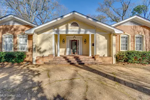 930 Buckley Dr, Jackson, MS 39206 photo 3