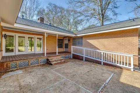 930 Buckley Dr, Jackson, MS 39206 photo 27
