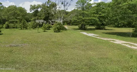 16467 Lamey Ln, Biloxi, MS 39532