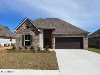 14338 Southern Oak Ave, Gulfport, MS 39503