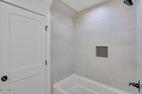 Bath - 231 Bronson Bnd, Flowood, MS 39232 photo 8 of 8