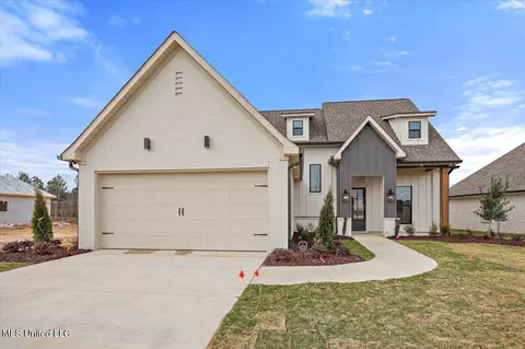 Exterior - 231 Bronson Bnd, Flowood, MS 39232 photo 2 of 9