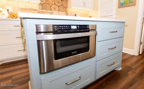 Kitchen - 504 Arbor Dr, Madison, MS 39110 photo 10 of 10
