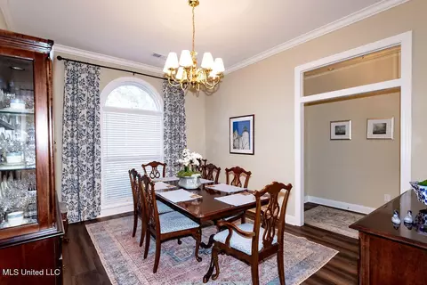 Dining - 504 Arbor Dr, Madison, MS 39110 photo 1 of 2
