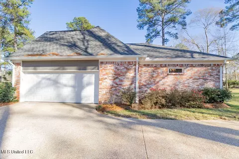Exterior - 504 Arbor Dr, Madison, MS 39110 photo 5 of 9