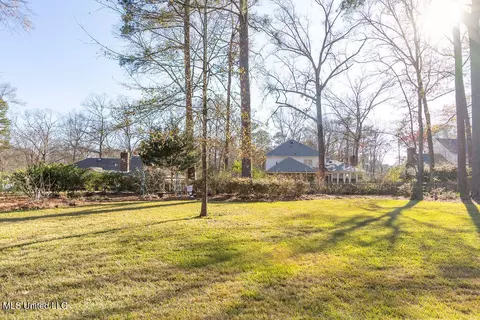 Exterior - 504 Arbor Dr, Madison, MS 39110 photo 6 of 9