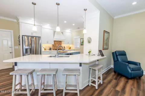Kitchen - 504 Arbor Dr, Madison, MS 39110 photo 7 of 10