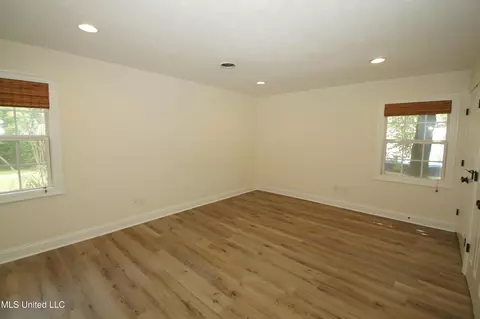 Bedroom - 4620 W Cheryl Dr, Jackson, MS 39211 photo 2 of 4