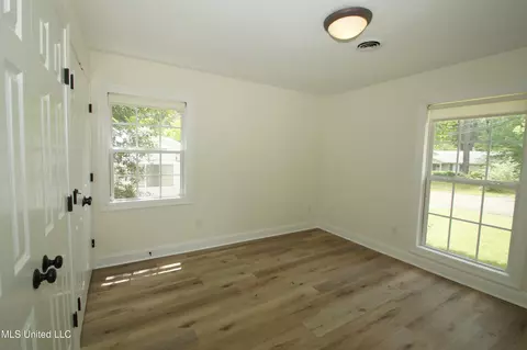 Bedroom - 4620 W Cheryl Dr, Jackson, MS 39211 photo 4 of 4