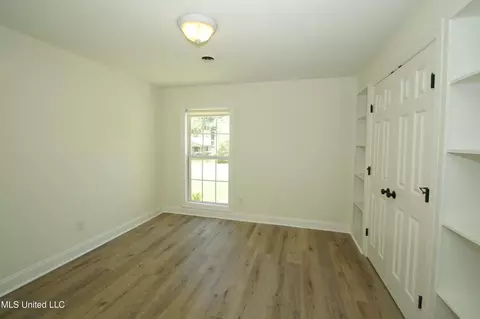 Bedroom - 4620 W Cheryl Dr, Jackson, MS 39211 photo 3 of 4