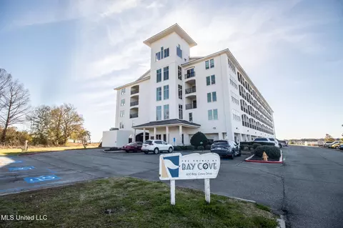 630 Bay Cove Dr #313, Biloxi, MS 39532