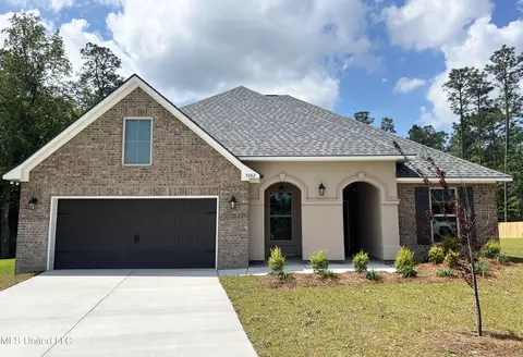 7262 S Aberdeen Dr, Pass Christian, MS 39571