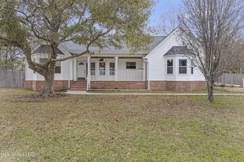 1231 Glendale Pl, Gulfport, MS 39507