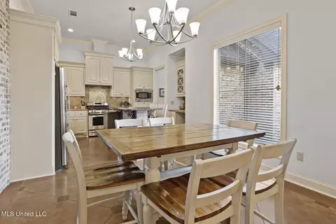 Dining - 202 Amethyst Dr, Brandon, MS 39047 photo 2 of 2