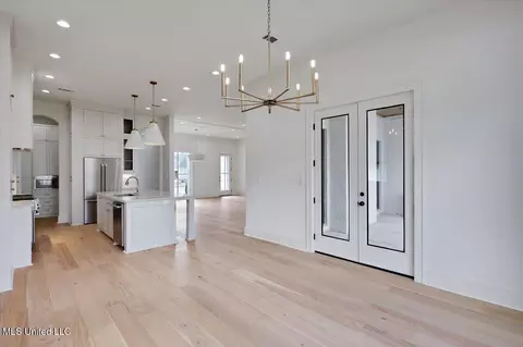 Dining - 457 Whittington Cir, Madison, MS 39110 photo 3 of 3