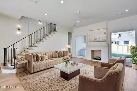 Living - 457 Whittington Cir, Madison, MS 39110 photo 3 of 6