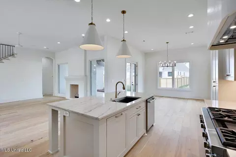 Kitchen - 457 Whittington Cir, Madison, MS 39110 photo 3 of 5