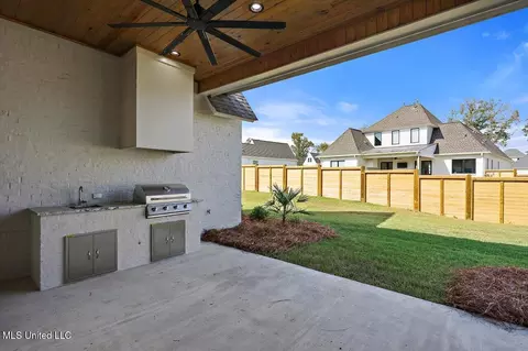 Exterior - 457 Whittington Cir, Madison, MS 39110 photo 4 of 10