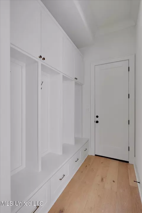 Entry Way - 457 Whittington Cir, Madison, MS 39110 photo 2 of 3
