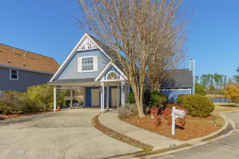61 Troon Cir, Hattiesburg, MS 39401