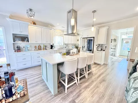 Kitchen - 2640 Hickory Hill Dr, Nesbit, MS 38651 photo 4 of 5