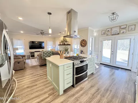 Kitchen - 2640 Hickory Hill Dr, Nesbit, MS 38651 photo 1 of 5