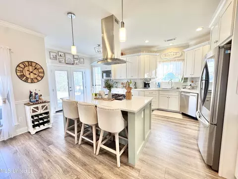 Kitchen - 2640 Hickory Hill Dr, Nesbit, MS 38651 photo 3 of 5