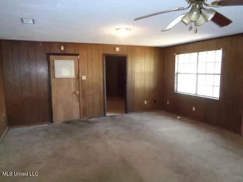 Living - 3819 Howell St, Moss Point, MS 39563 photo 1 of 2