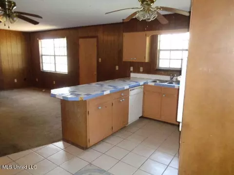 Kitchen - 3819 Howell St, Moss Point, MS 39563 photo 3 of 3