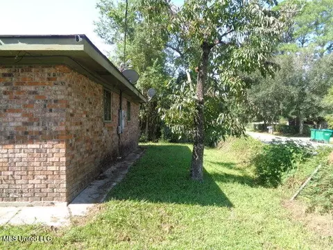 Exterior - 3819 Howell St, Moss Point, MS 39563 photo 4 of 5