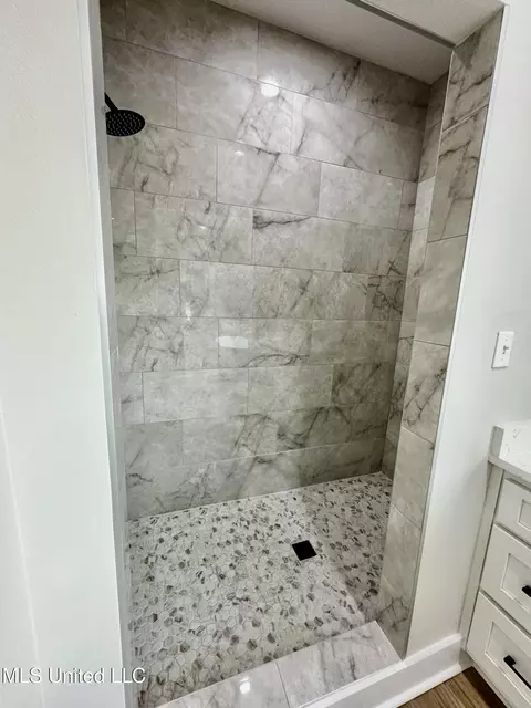 Bath - 26600 Billy Hinton Rd, Lucedale, MS 39452 photo 4 of 6