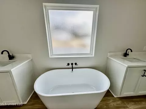 Bath - 26600 Billy Hinton Rd, Lucedale, MS 39452 photo 6 of 6