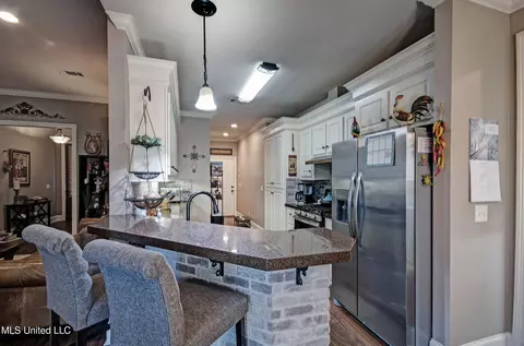 Kitchen - 508 Lorraine Ct, Brandon, MS 39042 photo 1 of 4