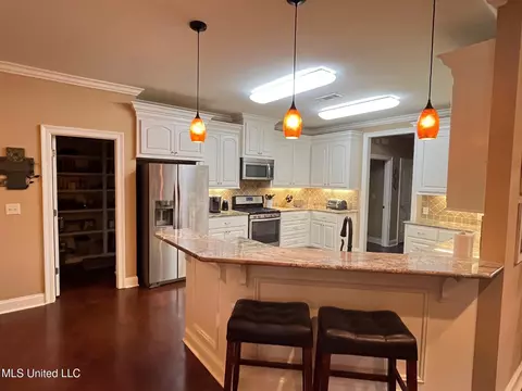 Kitchen - 304 Williams Rd, Florence, MS 39073 photo 2 of 7