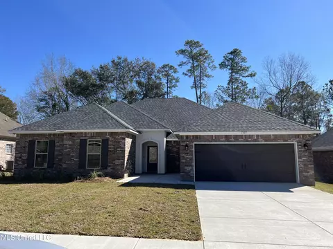 7327 S Aberdeen Dr, Pass Christian, MS 39571