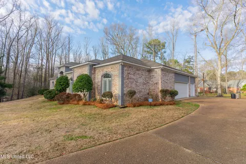 Exterior - 3 Atlanta Cv, Clinton, MS 39056 photo 5 of 20