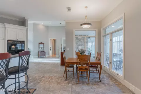 Dining - 3 Atlanta Cv, Clinton, MS 39056 photo 2 of 5
