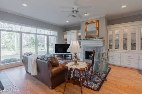 Living - 3 Atlanta Cv, Clinton, MS 39056 photo 1 of 4